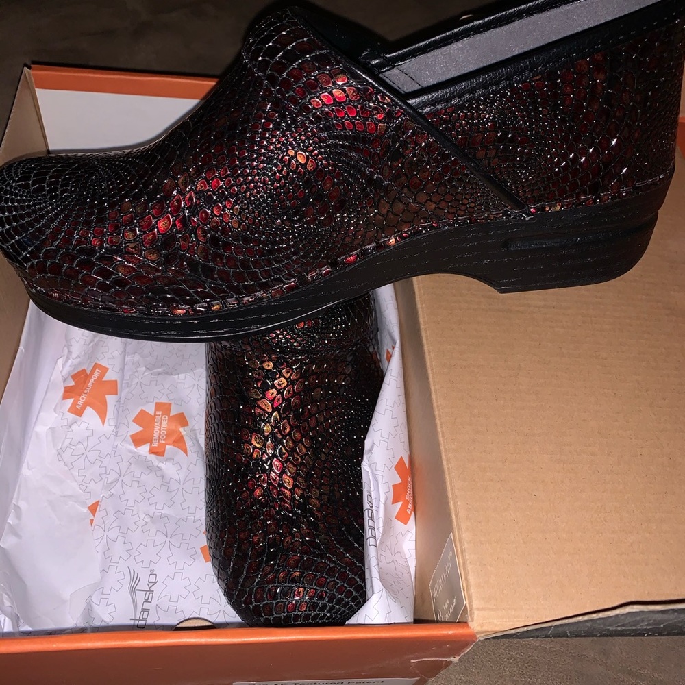 Dansko XP size 40